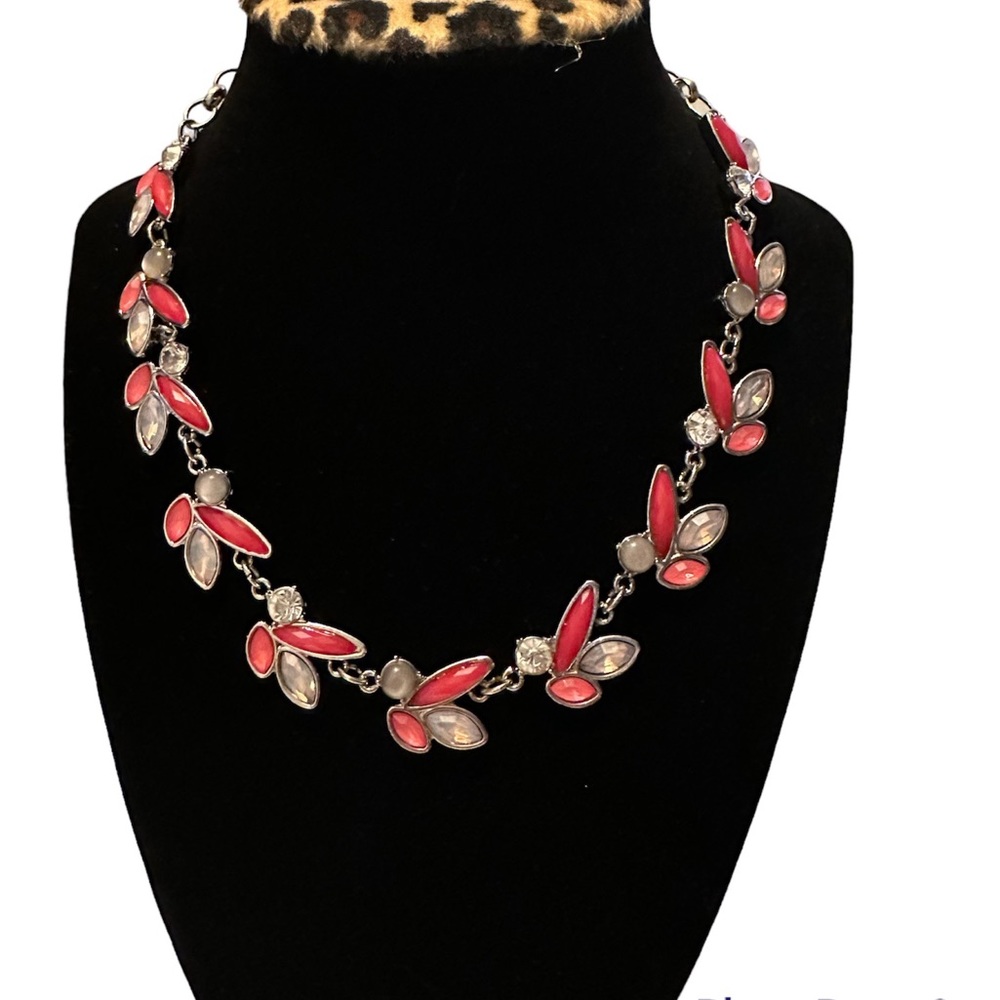 White House Black Market Necklace & Bracelet - Picture 3 of 8